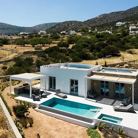 Solevara - Luxury With Infinity Pool, Jacuzzi, Cinema & Luxury Amenities Villa *