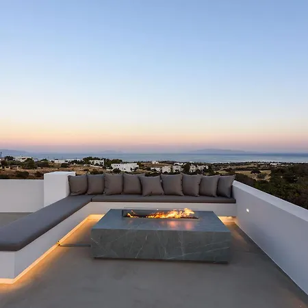 Solevara - Luxury With Infinity Pool, Jacuzzi, Cinema & Luxury Amenities Villa Aspro Chorio