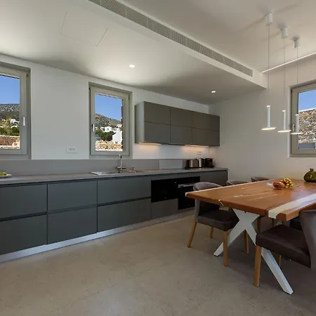 Solevara - Luxury With Infinity Pool, Jacuzzi, Cinema & Luxury Amenities Aspro Chorio