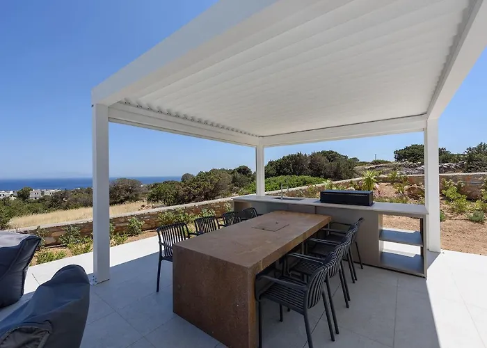 Solevara - Luxury With Infinity Pool, Jacuzzi, Cinema & Luxury Amenities *