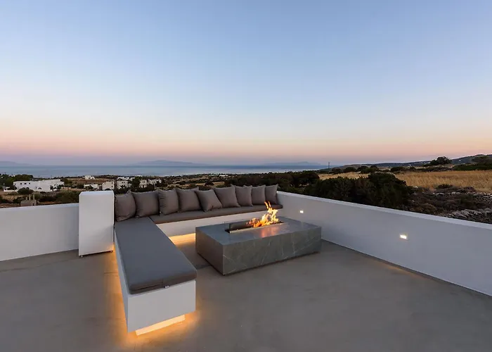 Solevara - Luxury With Infinity Pool, Jacuzzi, Cinema & Luxury Amenities * Aspro Chorio